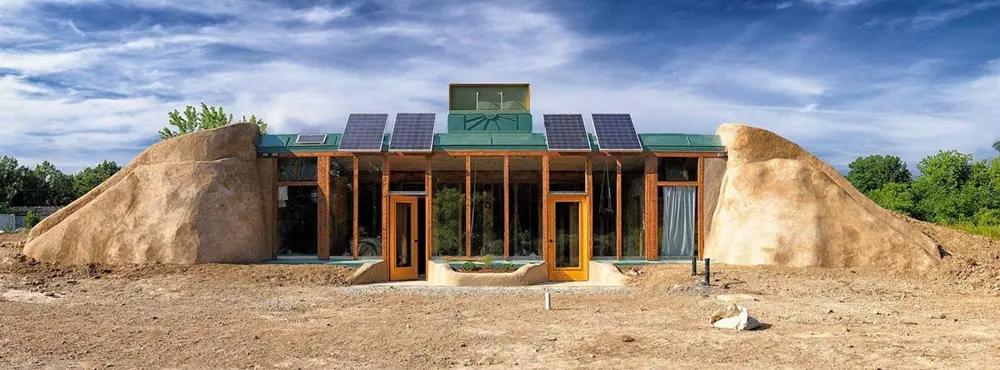 /blog-images/buildingbetterearthship1.jpg