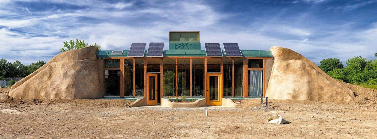 /blog-images/buildingbetterearthship1.jpg